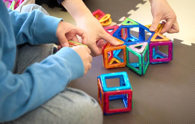 学ぶ、遊ぶ、心を育む 特化型放課後デイサービス ハッピーエンジェルが考える療育について